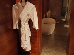 -三亚湾海居铂尔曼度假酒店