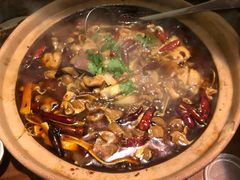肥肠牛蛙砂锅-马头巷·食景园(苏州总店)