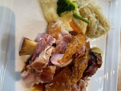-LENBACH兰巴赫西餐啤酒坊(大连东港店)