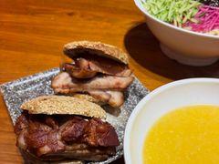 -老天桥酱肉烧饼夹肘子(天桥店)