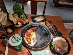 -呷哺呷哺(普陀乐购真北店)