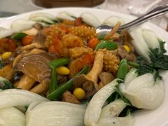 -尊爵天际大饭店 (近台茂)