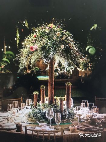 说起森里系婚礼，脑海里总会想起在繁盛的丛林深处