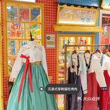 烤肉也能拆盲盒❗️快来穿韩服吃烤肉啦！