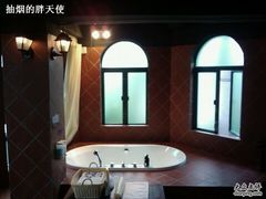 超大卫生间-娜娜度假小旅馆