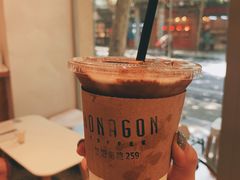 泡沫椰香拿铁冰沙-Legno.ita Coffee by Wood(襄阳南路店)