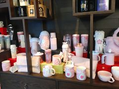 零售区-星巴克(南宁民歌湖店)