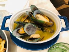 白葡萄酒煮蓝壳青口及黄蚬-港丽餐厅(高德置地店)