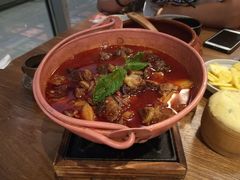 -云海肴·汽锅鸡·云南菜(天山百盛优客店)