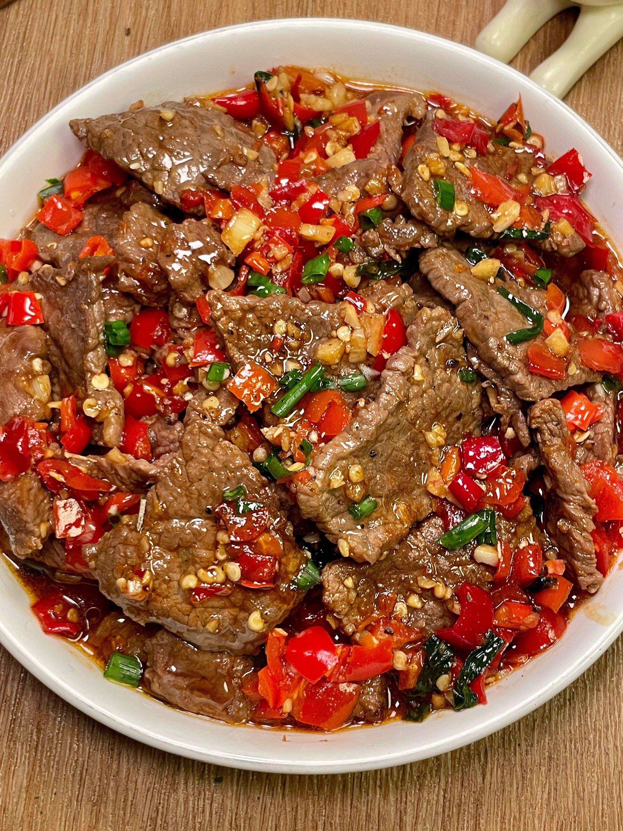 🔥姐妹们:今天中午的下饭神器:爆炒牛肉❗️