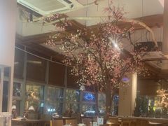 -蜜桃餐厅·伴山(湖滨商业街店)