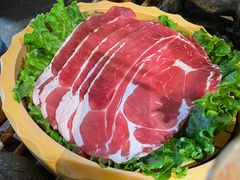 -老牌坊云南鱼豆花火锅(哈西万达店)