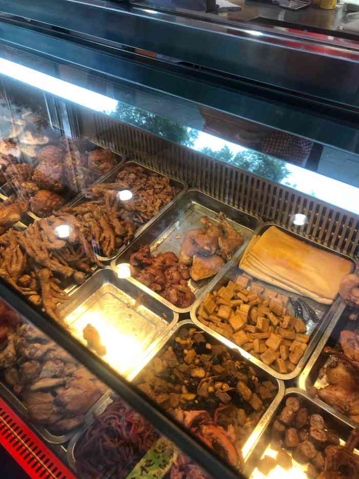 天桥陈福盛万家(新华街店)-"这家店是这边熟食店开的时间比较长的了