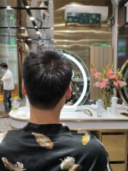 点击看大图 -卡尔诗·科技美肤连锁