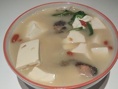 -爱贝尔高端月嫂(母婴护理)