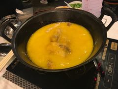 -鲜入围煮花胶鸡海鲜火锅