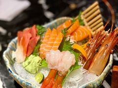 -山川小町·极番烧肉(新地假日广场店)
