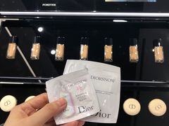 -Dior迪奥(上海世茂广场店)