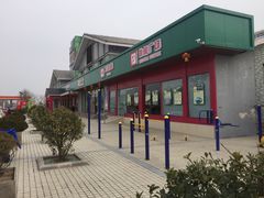 -诸城服务区-停车场