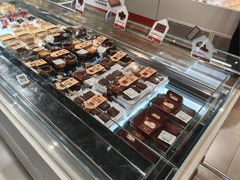 -盒马鲜生(宝地店)