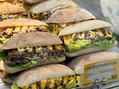 切达芝士牛肉恰巴塔-PAOPAO Bakery&Café(港汇店)