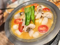 版纳酸汤黑鱼-云海肴云南菜(浦江欢乐颂店)