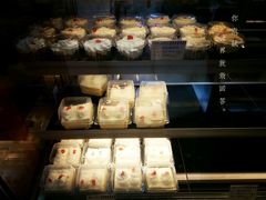 -红宝石·鲜奶小方·海派西点房(丰庄店)