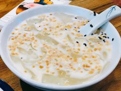 豆奶冰粉-怪噜范·老贵阳街头名小吃(数博万达店)