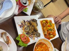 -J Daeng Seafood