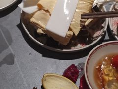 -吃城都·鱼蛙火锅(西玉龙街店)
