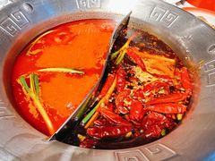 -大芊金重庆串串火锅(南京路店)