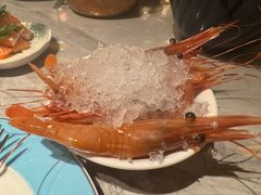 -雍容荟帝王蟹活龙虾展台自助(IFS黑金店)