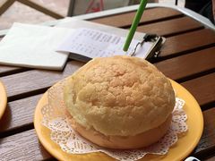 厚切黄油菠萝包-小龍鳳餐室(番禺路店)