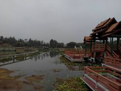 -雪山彩虹谷景区