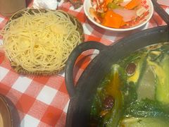 -赵美丽·重庆社区火锅·直营店(火车东站·中豪国际店)