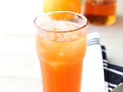 橙柚果饮-菲滋意式餐厅(金华银泰城店)