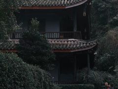 -峨眉山报国寺