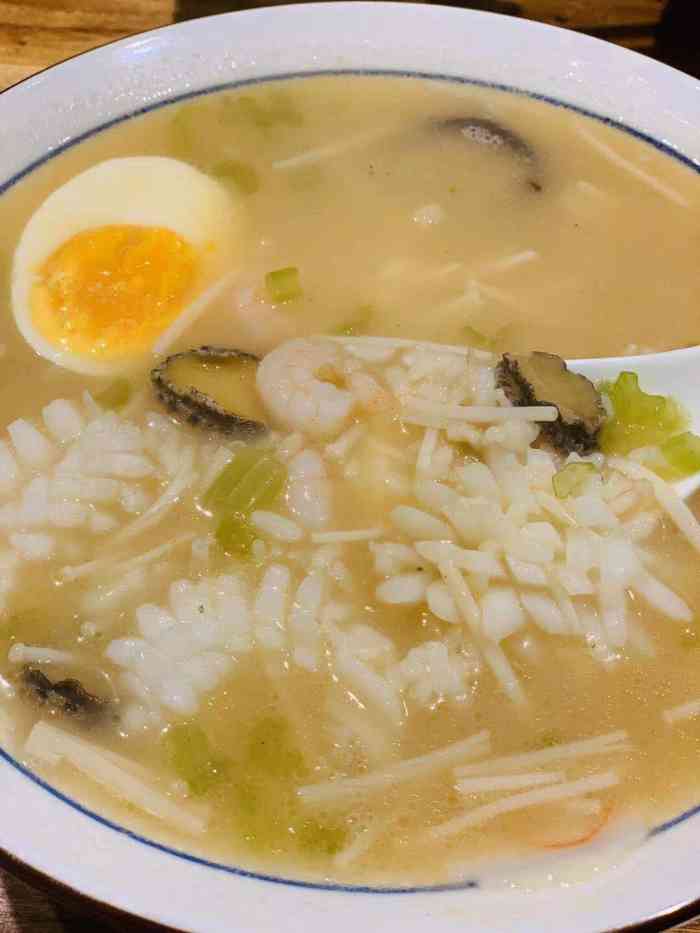 汤去三面-"举家出游,中午想吃个简餐,在大众点评搜到.