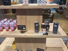 零售区-藏猫猫咖啡主题馆(中央大道店)