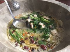 -姚记抚仙湖野生菌石锅鱼庄
