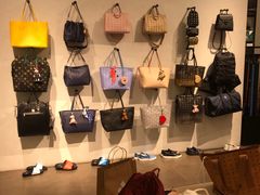-MCM(比斯特上海购物村店)