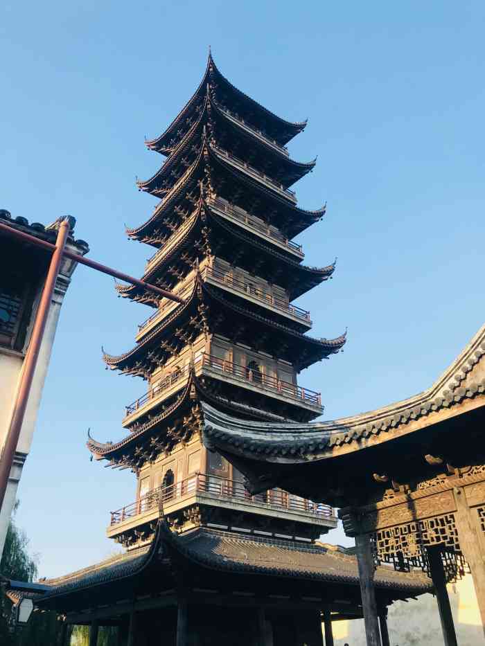 白莲塔-"每年必打卡的地方.虽说西栅景区不算小,白."-大众点评移动版