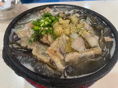 -刚砂锅鸡丝米线