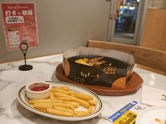 -菲滋意式餐厅(富阳东方茂店)