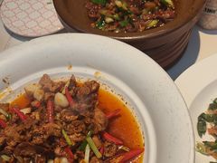 -阿瓦山寨·湘菜现炒·剁椒鱼头王(咸阳总店)