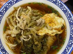 榨菜肉丝汤面加荷包蛋-崔氏班面馆(2号店)