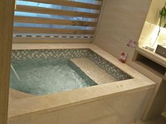 -兴芮温泉度假区