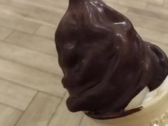 甜品站巧克力口味脆皮圆筒-麦当劳(山大路店)