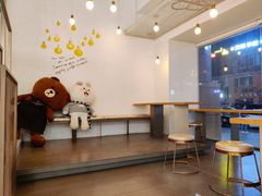 -顶东面包花园·生日蛋糕(世博店)