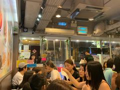 等位区-松记糖水店(铜锣湾分店)